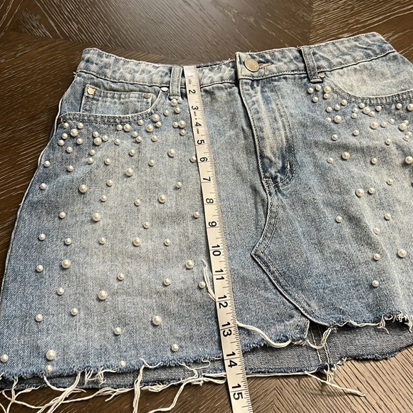 Toni denim with pearls high waisted mini skirt Size L/ 30” - Picture 17 of 17